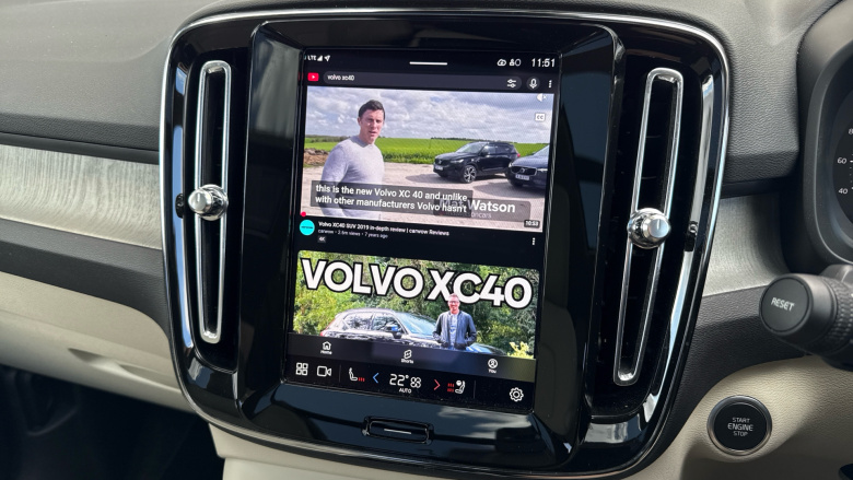 Volvo XC40 2.0 B3P Ultra Dark 5dr Auto Petrol Estate